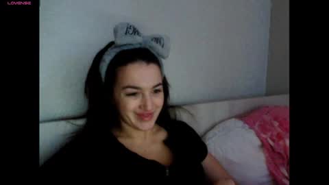 elisa_dove208 online show from November 18, 4:46 am