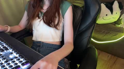 Elisa North online show from March 12, 1:58 am