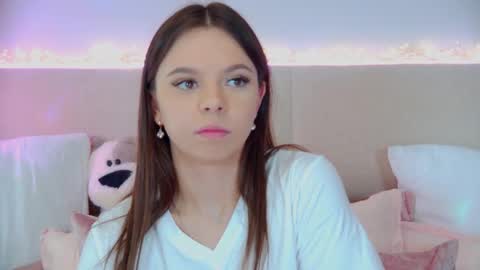 ElisabethDavis online show from March 7, 8:44 pm