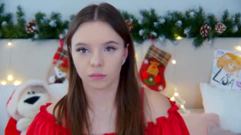 ElisabethDavis online show from December 18, 3:11 pm