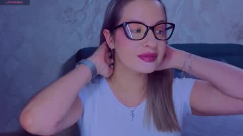 Elisabeth online show from October 6, 8:46 pm