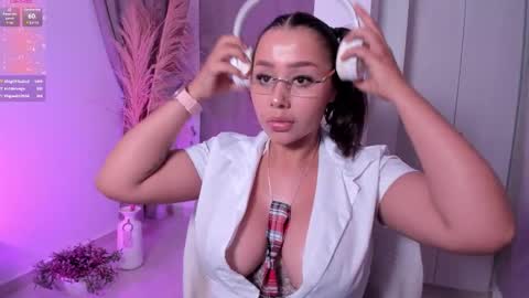 Elissa online show from November 23, 2:36 am