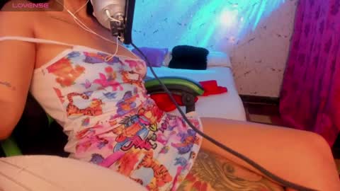 E L I S S A online show from April 11, 7:45 am