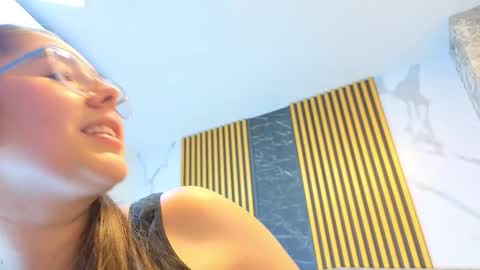 elisvega online show from March 8, 2:04 am