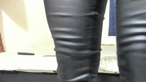 Elizabeth Mathure online show from January 16, 11:39 am