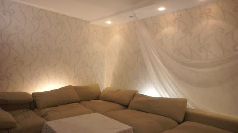 Elizabeth online show from September 24, 5:34 pm