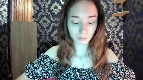 Snapshot of elizabethrice chatting on February 2, 9:34 pm elizabethrice online show from February 2, 9:34 pm