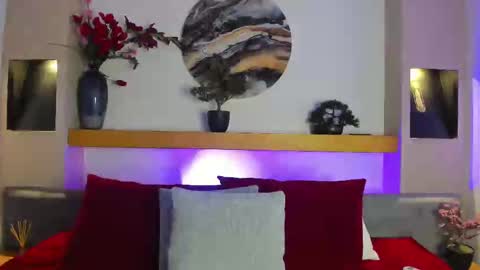 Snapshot of elizabethrouge_ chatting on September 19, 8:52 pm   online show from September 19, 8:52 pm