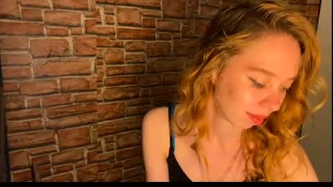 Eliza online show from June 19, 7:39 pm
