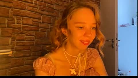 Eliza online show from June 30, 12:04 pm