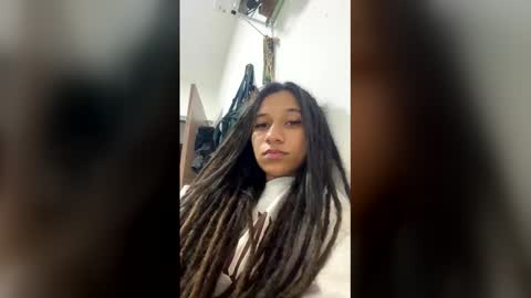 elize23 online show from March 25, 1:11 am