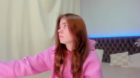 Snapshot of ella_mayers chatting on March 2, 9:41 pm Ella Mayers online show from March 2, 9:41 pm