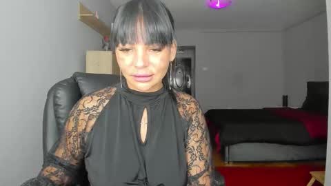 Ella online show from September 30, 9:19 pm