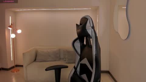Snapshot of ellaclark chatting on September 15, 6:48 pm EllaClark online show from September 15, 6:48 pm