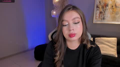 Snapshot of ellaclark chatting on March 3, 7:24 pm EllaClark online show from March 3, 7:24 pm