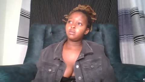 ellah-simone online show from June 25, 12:43 am