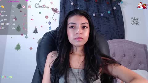 Snapshot of ellajonz chatting on December 10, 2:38 am Ella Amoneth online show from December 10, 2:38 am