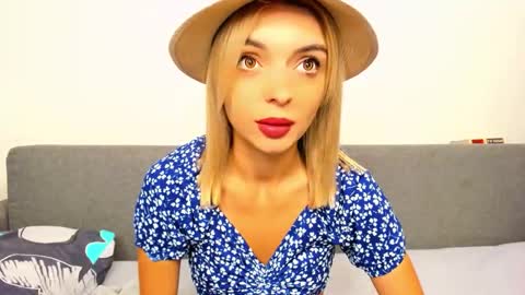 ellen_flow online show from September 26, 9:34 pm