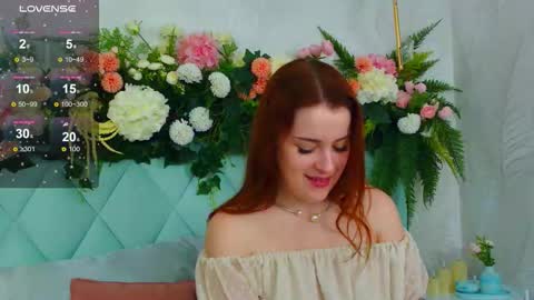 EllieLarson online show from October 5, 5:40 pm