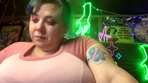 Ellie Louise online show from January 18, 2:25 am