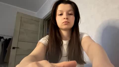 Ellie online show from February 9, 1:24 pm