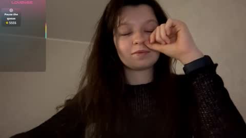 Ellie online show from March 19, 3:38 pm