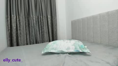 Elly Cute  online show from July 15, 9:52 pm