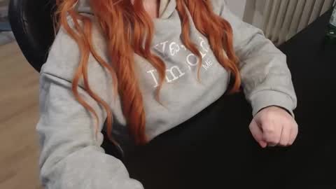 Elly online show from October 31, 6:23 pm