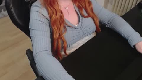 Elly online show from November 19, 7:14 pm