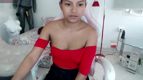 Elly online show from March 1, 8:53 pm