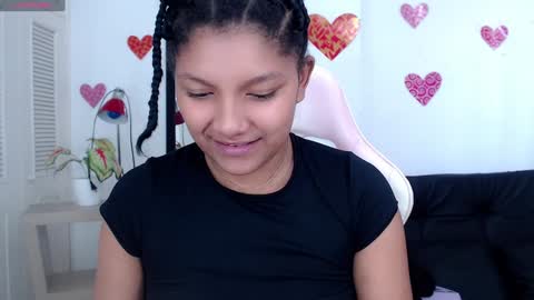 Elly online show from December 31, 1:08 pm