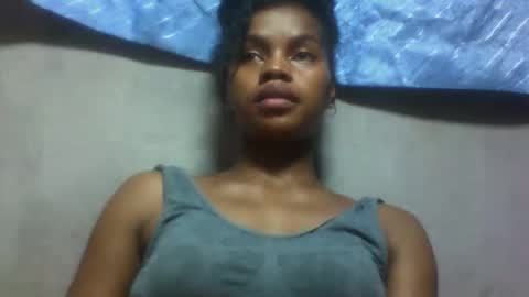 elodie228680 online show from June 4, 2:54 pm