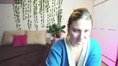 Elsa  online show from December 1, 2:15 am