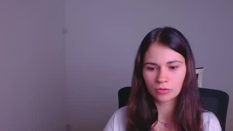 Snapshot of elsa_mur chatting on December 29, 7:22 pm Elsa online show from December 29, 7:22 pm