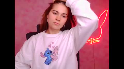 Snapshot of elsa_mur chatting on October 18, 7:22 am Elsa online show from October 18, 7:22 am