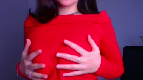 Snapshot of elsa_mur chatting on December 12, 7:59 pm Elsa online show from December 12, 7:59 pm