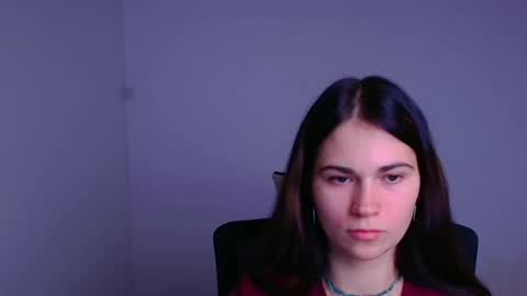 Snapshot of elsa_mur chatting on December 13, 7:32 pm Elsa online show from December 13, 7:32 pm
