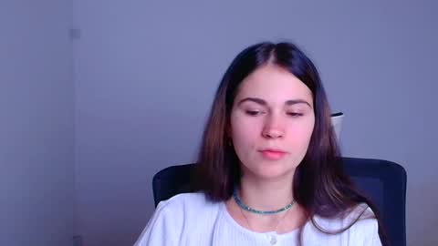 Snapshot of elsa_mur chatting on December 20, 7:17 pm Elsa online show from December 20, 7:17 pm