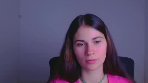 Snapshot of elsa_mur chatting on December 4, 7:34 pm Elsa online show from December 4, 7:34 pm