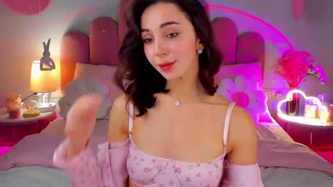 Snapshot of elsa_xo chatting on October 19, 7:49 pm Michelle online show from October 19, 7:49 pm