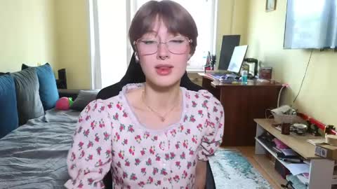 elsaangel online show from April 18, 9:12 am