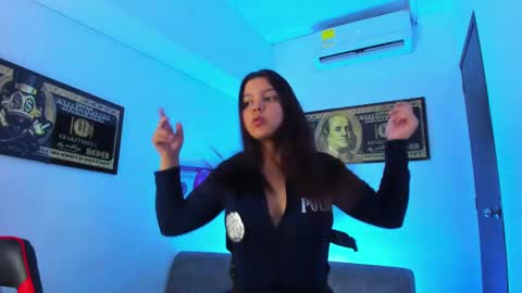 Elsa online show from January 29, 11:51 am