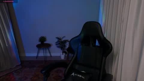 Elsie online show from September 26, 8:50 pm