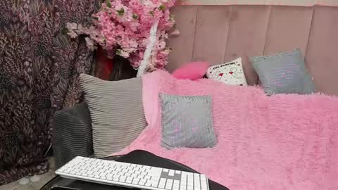 ElvaArno online show from January 20, 5:48 am