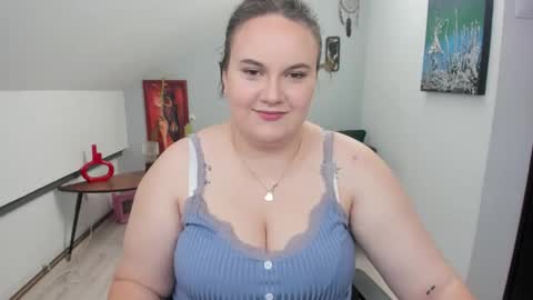 elvirajones online show from February 25, 12:04 pm