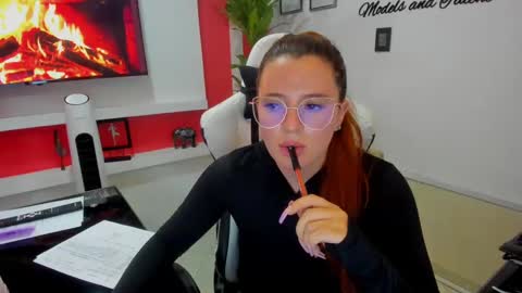 Estefany Martinez Acua INSTAGRAM ema 04oficial online show from January 28, 9:19 pm