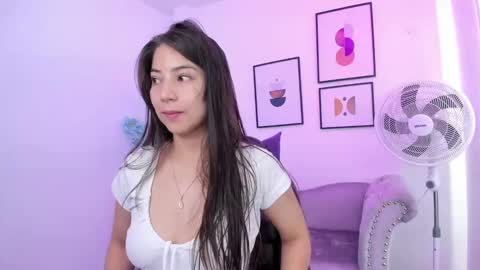 Ema louisx  online show from January 21, 12:39 pm