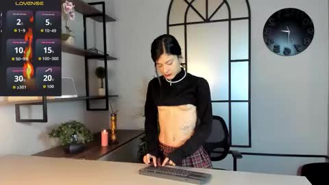 Ema  online show from October 22, 9:09 pm