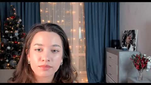 Snapshot of emeliareaper chatting on February 18, 11:41 pm Emelia online show from February 18, 11:41 pm