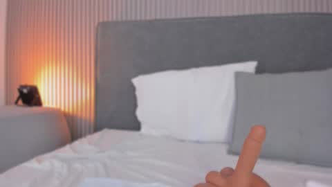 emelie_89 online show from February 27, 1:22 pm